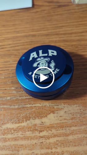 Customer video review of Metal Travel Tin Royal Blue