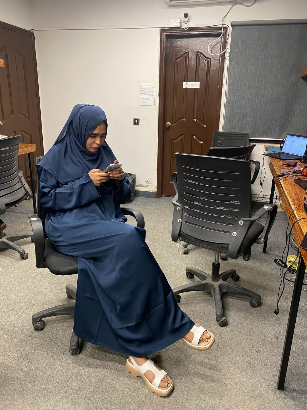 Customer photo review of Israh Modest Abaya