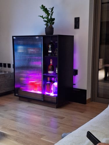 Customer photo review of Ντουλάπι Μπαρ Κάβα με Φωτισμό Μπουφές με LED Ρυθμιζόμενα Μπαράκι με θήκη για ποτήρια Γυάλινη πόρτα BB-K361B21