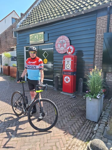 Customer photo review of St Raphael Geminiani Retro Short Sleeve Cycling Kit