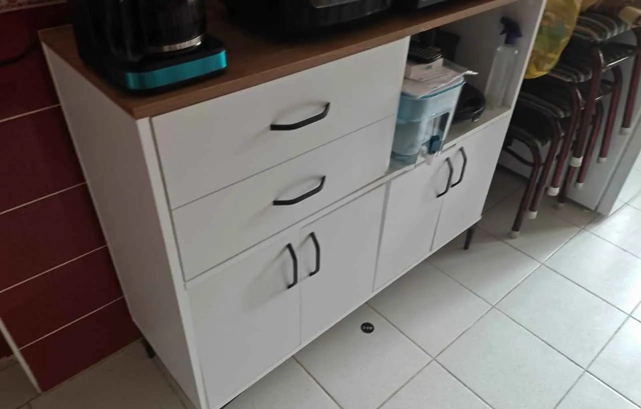 Customer photo review of Rani JE166 Kahve Köşesi Çok Amaçlı Dolap 4 Kapaklı 2 Çekmeceli Kiler Mutfak Dolabı Beyaz - Sepet Ceviz