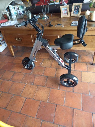 Customer photo review of Mini trottinette pliable 3 roues ES-35 pour PMR et Séniors - Tricycle ultra léger