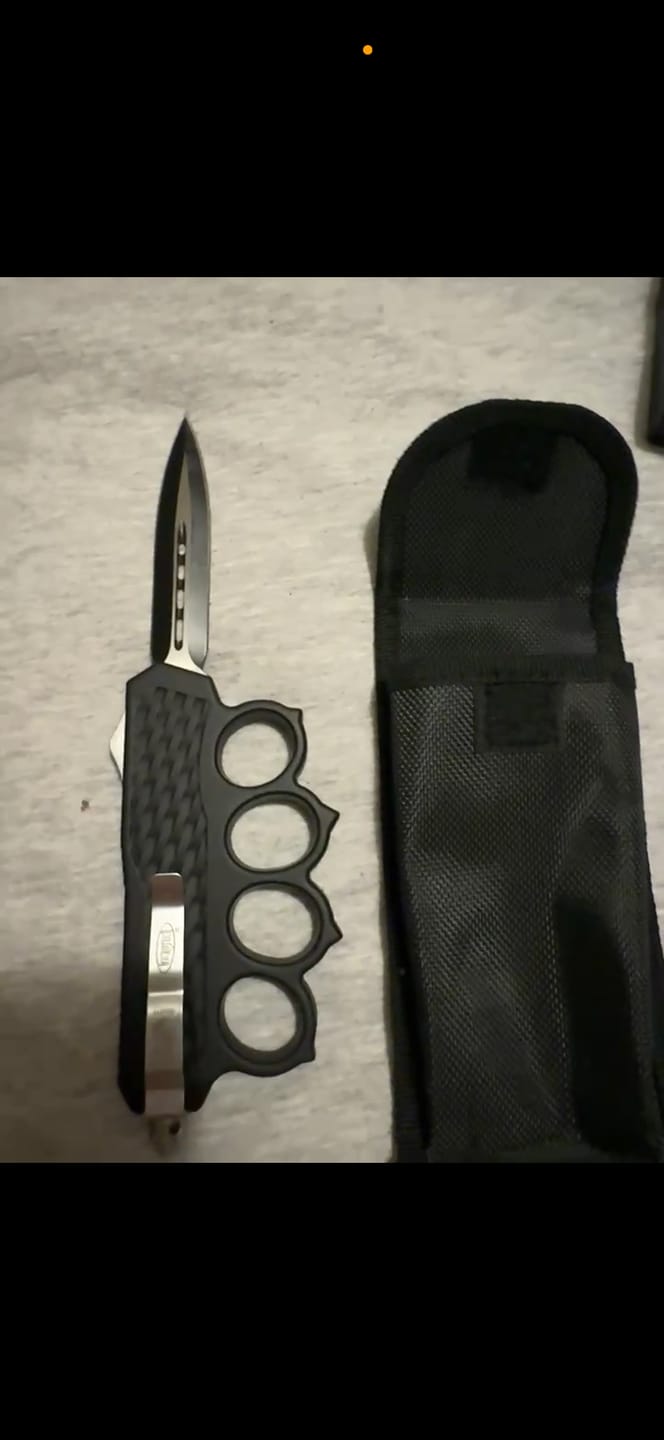 Customer photo review of Tactical Knuckle OTF Knife