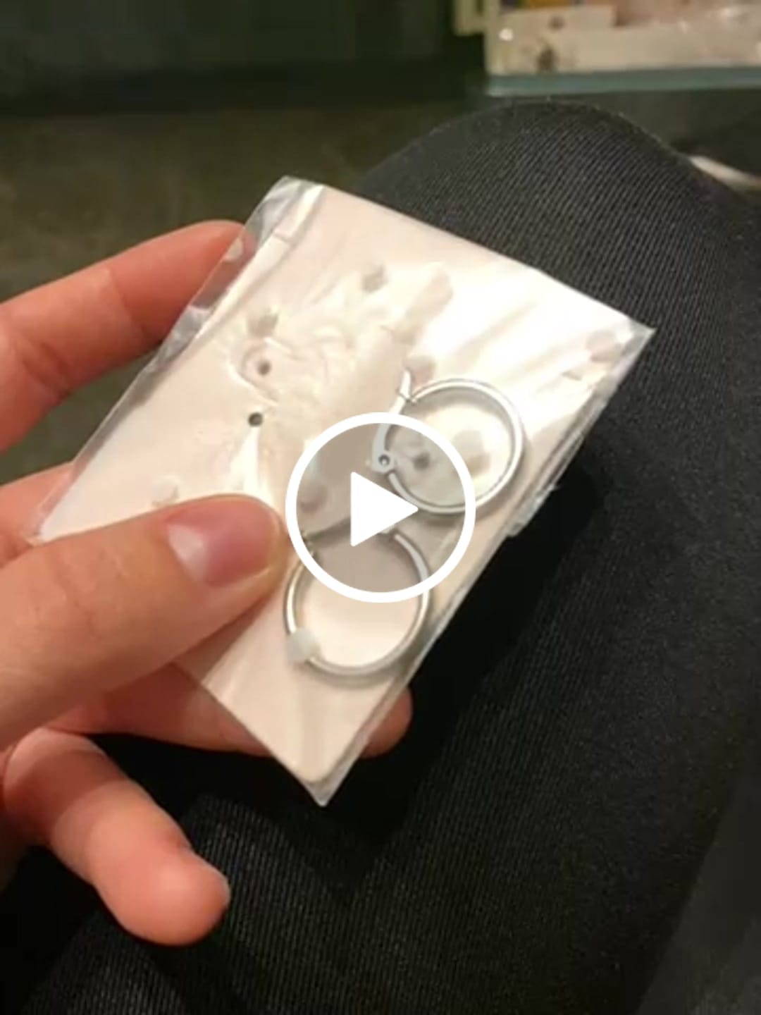 Customer video review of Pendientes Aros