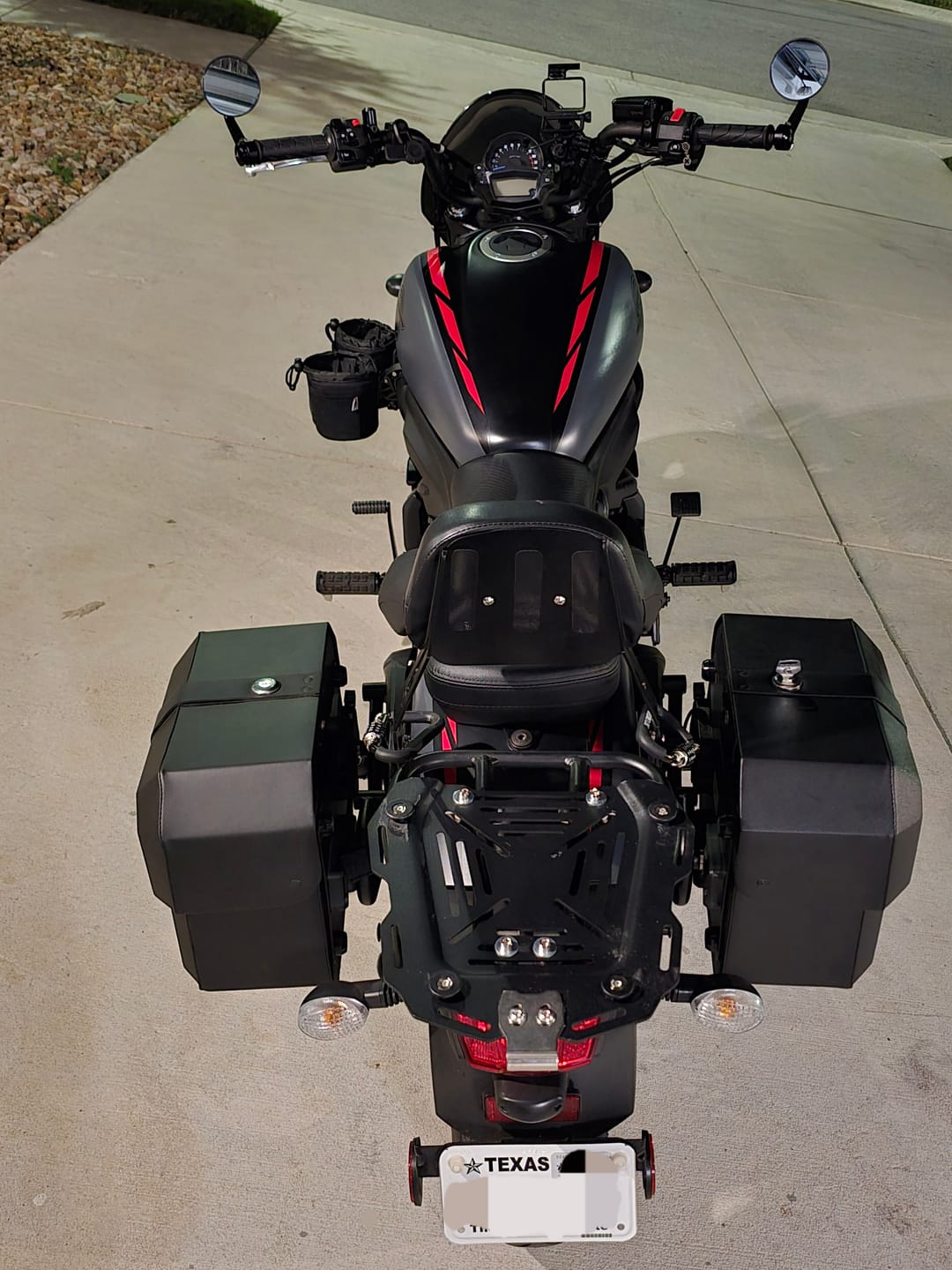 Customer photo review of 20L - Outlaw Quick-Mount Small Kawasaki Vulcan S Leather Wrapped Hard Saddlebags