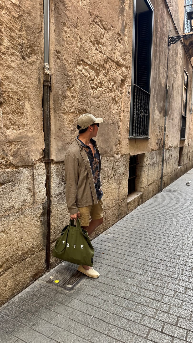 Customer photo review of Khaki Green TØTE Bag
