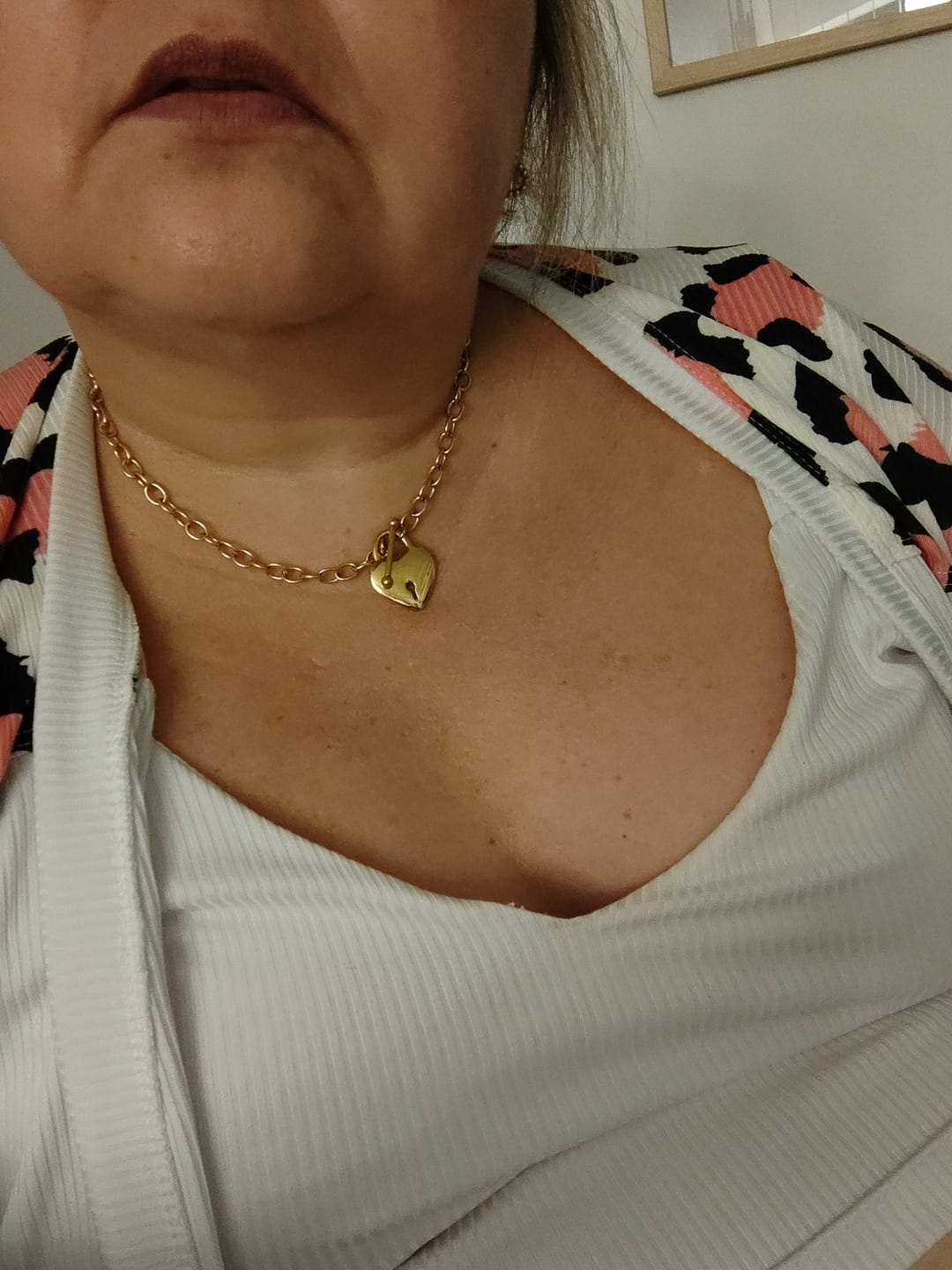 Customer photo review of Colar Amor Eterno Coração Folheado A Ouro 18k