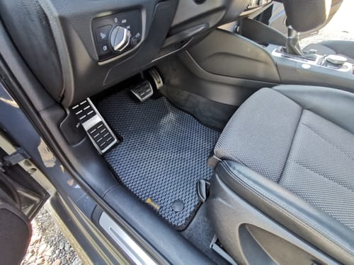 Customer photo review of Auto Fußmatten nach Maß - Komplettset