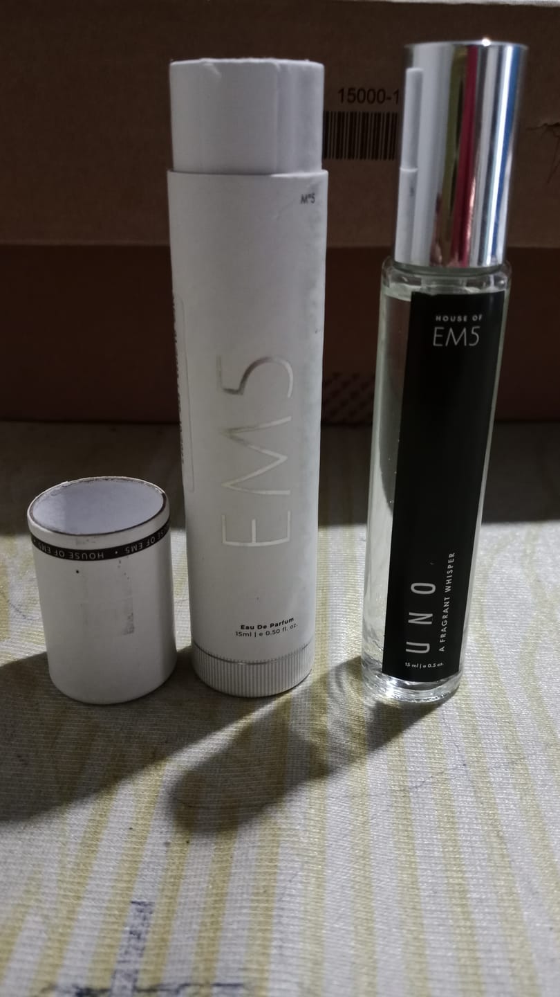 Customer photo review of EM5™ Uno Unisex Perfume EDP Spray for Men & Women | Citrus Fresh Woody Fragrance Accords | Luxury Gift for Him / Her | Variants Available: 50 ml Spray / 15 ml Spray