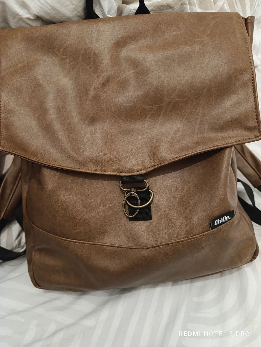 Customer photo review of תיק גב סטודנטס גדול קאמל רטרו