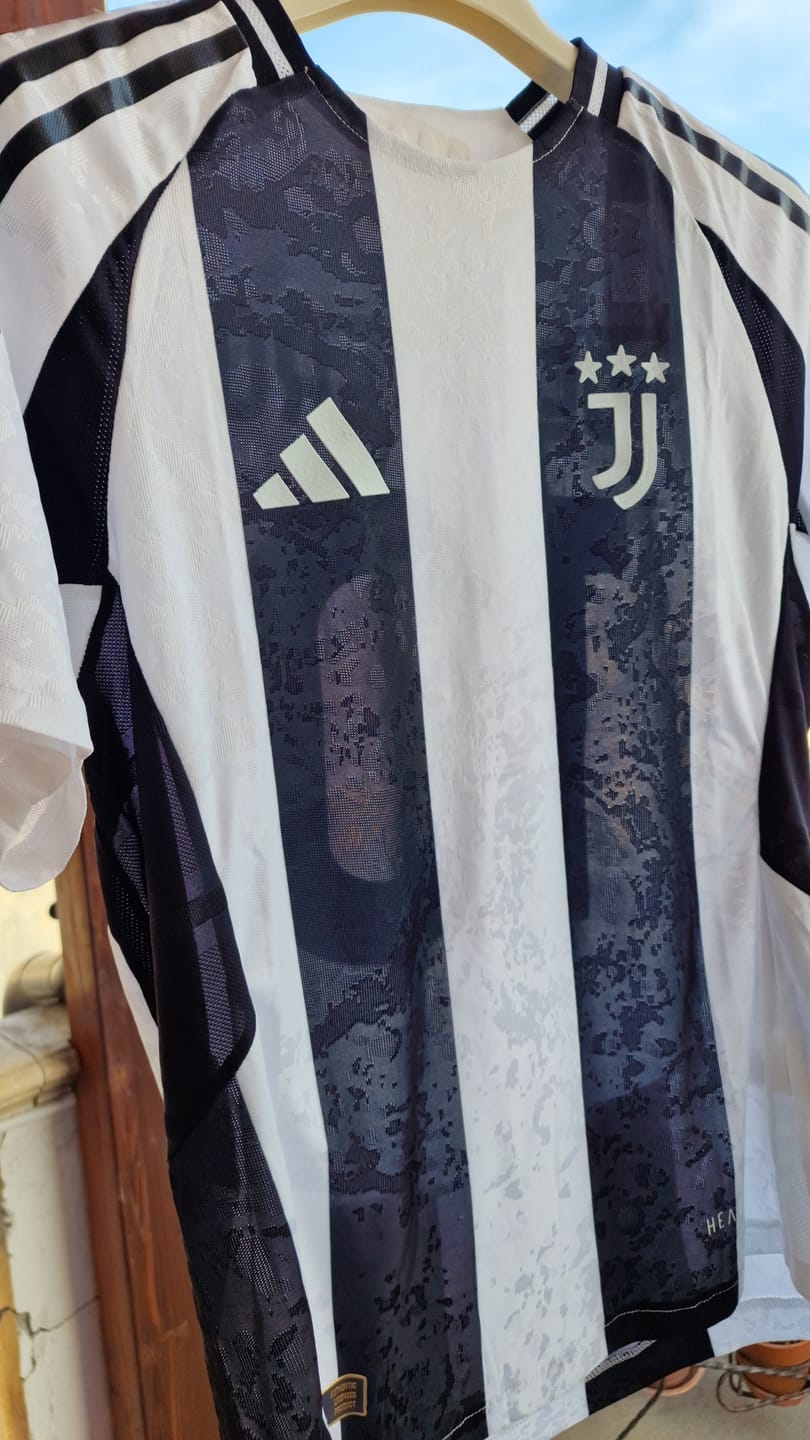 Customer photo review of MAGLIA JUVENTUS HOME 2024/25