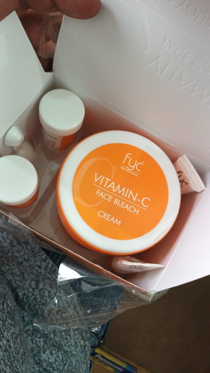 Customer photo review of VITAMIN-C FACE BLEACH CREAM – REJUVENATES YOUR NATURAL GLOW COMBO (540g)