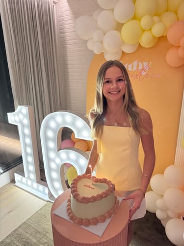 Customer photo review of clara