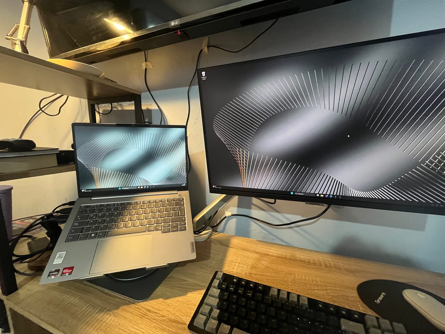Customer photo review of Soporte de Laptop Giratorio 360