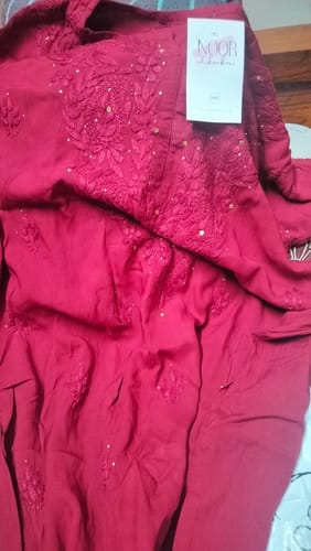 Customer photo review of Maroon Rayon mukaish Long Kurta