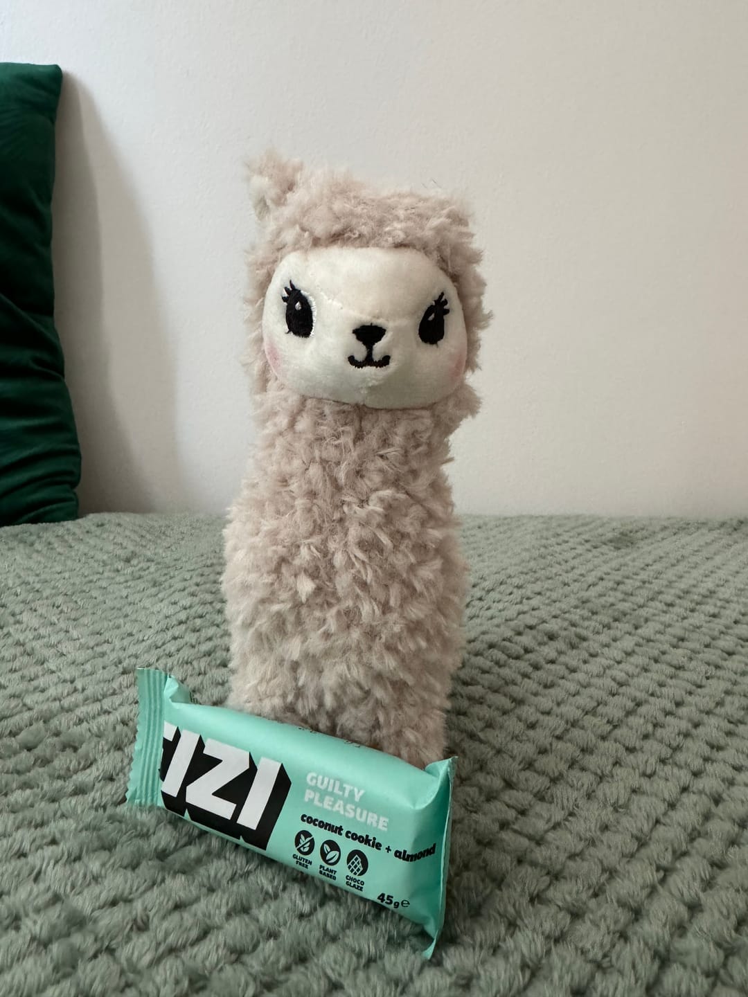 Customer photo review of BATON W POLEWIE CZEKOLADOWEJ "СOCONUT COOKIE + ALMOND" 10 X 45G