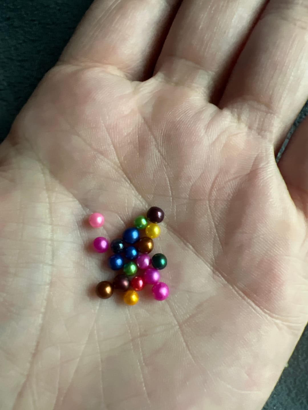 Customer photo review of Baby Pearls 3-5mm+- in Freshwater Oyster
