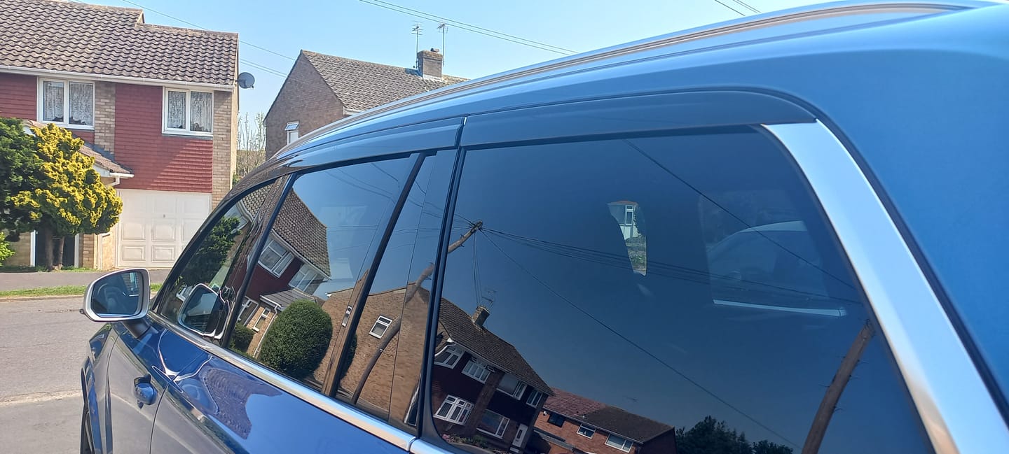 Customer photo review of Auto Clover Premium Wind Deflectors Set for Volvo XC90 2015+ (6 pieces)