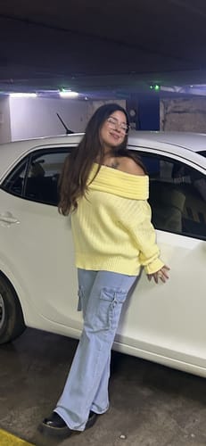 Customer photo review of SWEATER LINA AMARILLO