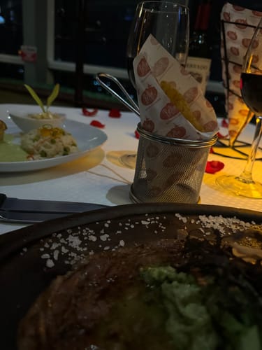 Customer photo review of Cena Romántica