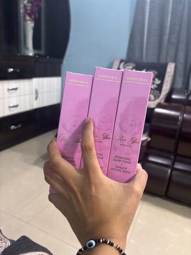 Customer photo review of 3 Rose Glass Mists at ₹999