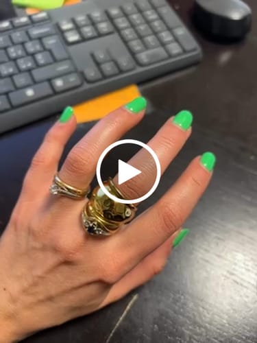 Customer video review of Anello "Dolce nostalgia"