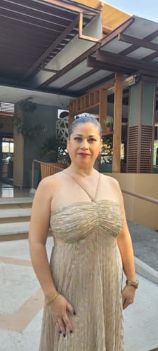 Customer photo review of Vestido - 525963 - ORO