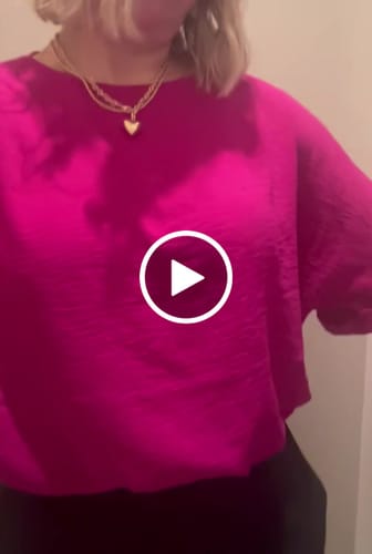 Customer video review of Lightweight Relaxed Cuffed Sleeve Tee
