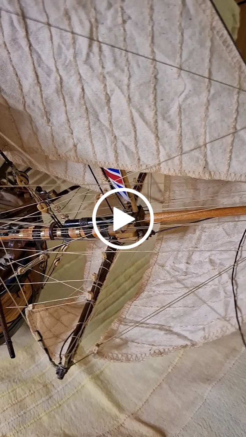 Customer video review of Maqueta Barco Endeavour