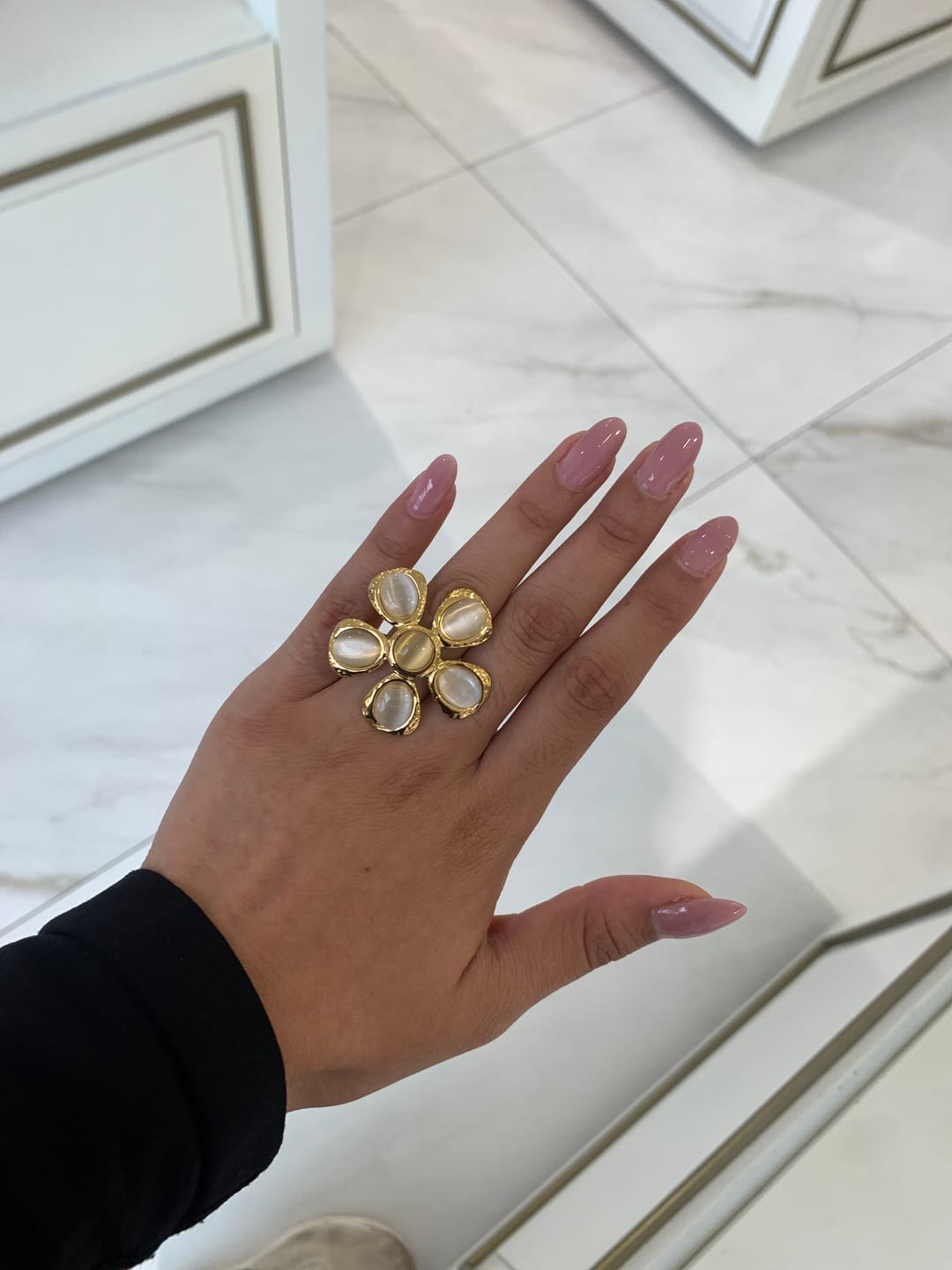 Customer photo review of Anillo Flor Con Perla