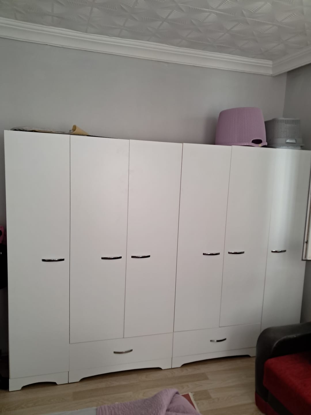 Customer photo review of Rani F4 Geniş Gardırop Elbise Dolabı 6 Kapaklı 2 Çekmeceli 12 Raflı 2 Askılı Tek Modül Beyaz
