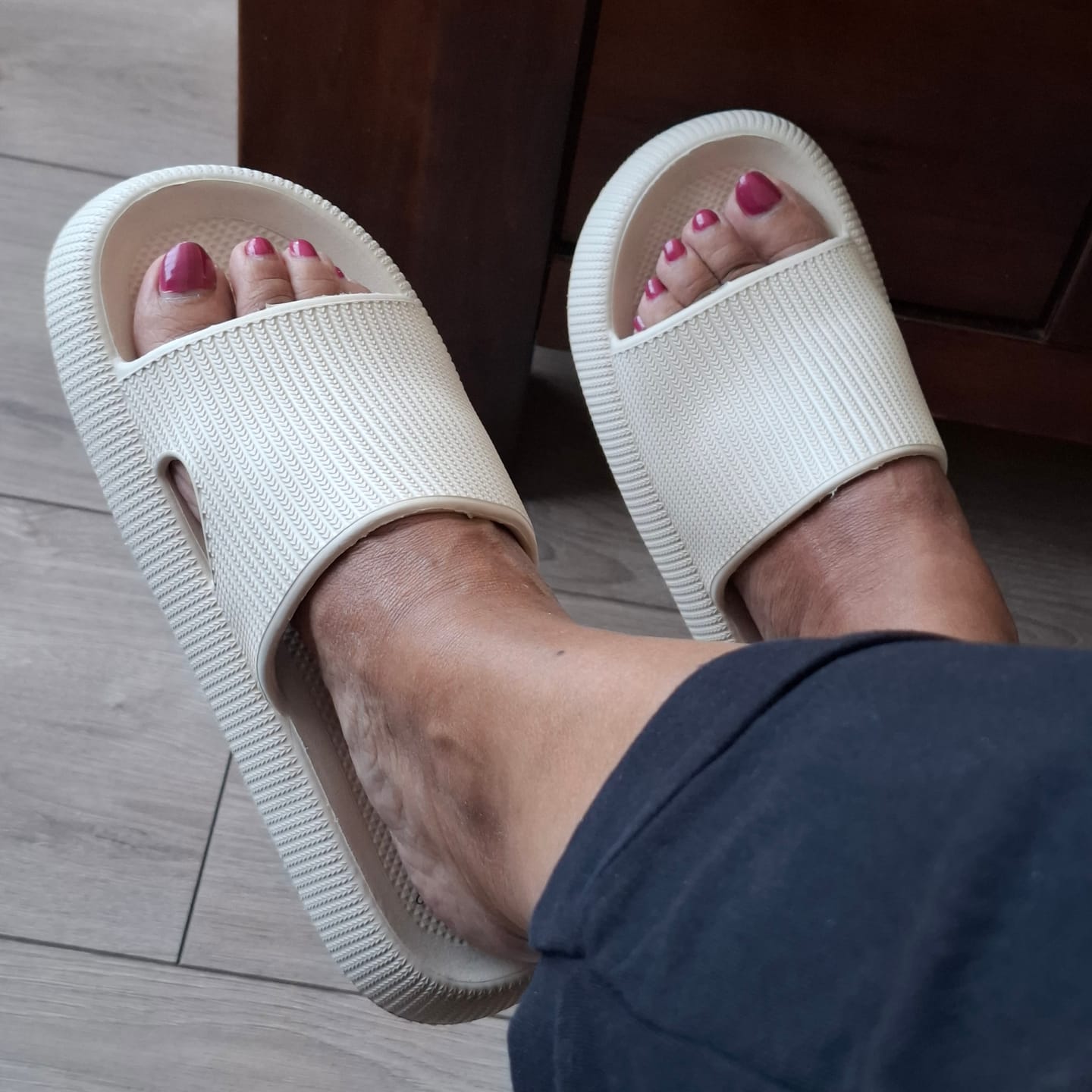 Customer photo review of HappyFlops Kids