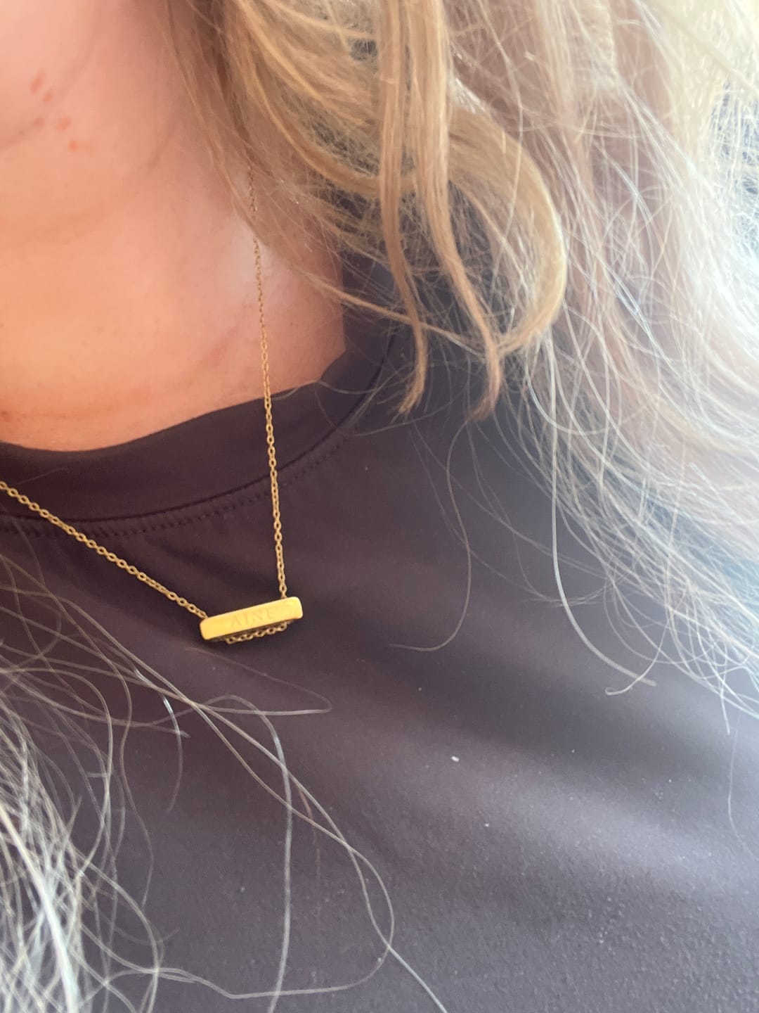 Customer photo review of 2cm Letter Bar Necklace Gold Horizontal