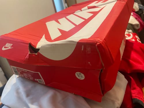 Bruna L. review of Air Max DN image 1 out of 4