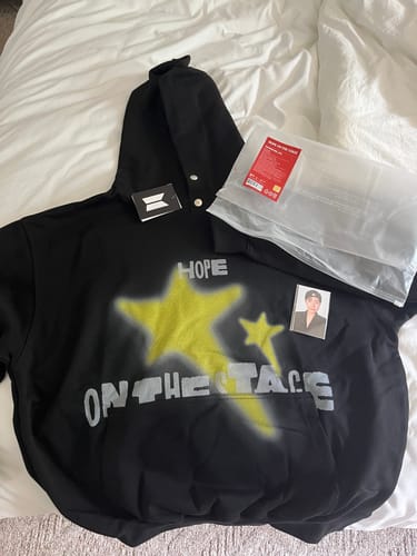 Customer photo review of [2ND PRE-ORDER] BTS J-HOPE - HOPE ON THE STAGE OFFICIAL MD HOODIE (BLACK)