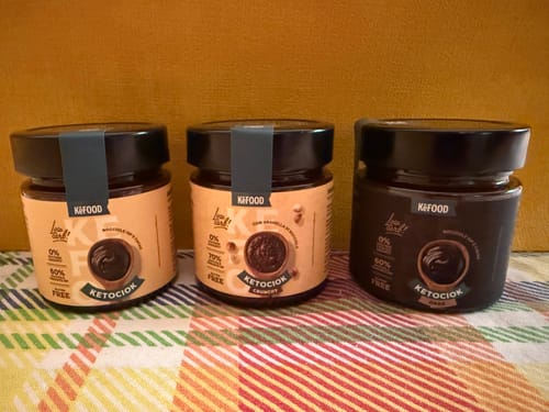 Customer photo review of KETOCIOK DARK 250G CREMA SPALMABILE NOCCIOLE IGP SENZA DOLCIFICANTI