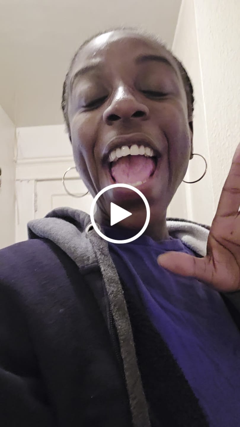 Customer video review of “SEA HOW CLEAN” Shimmer & Shine Detangling Shampoo