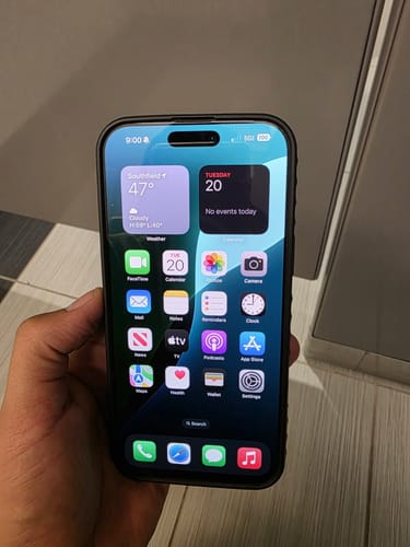 Customer photo review of iPhone 16 Pro Max