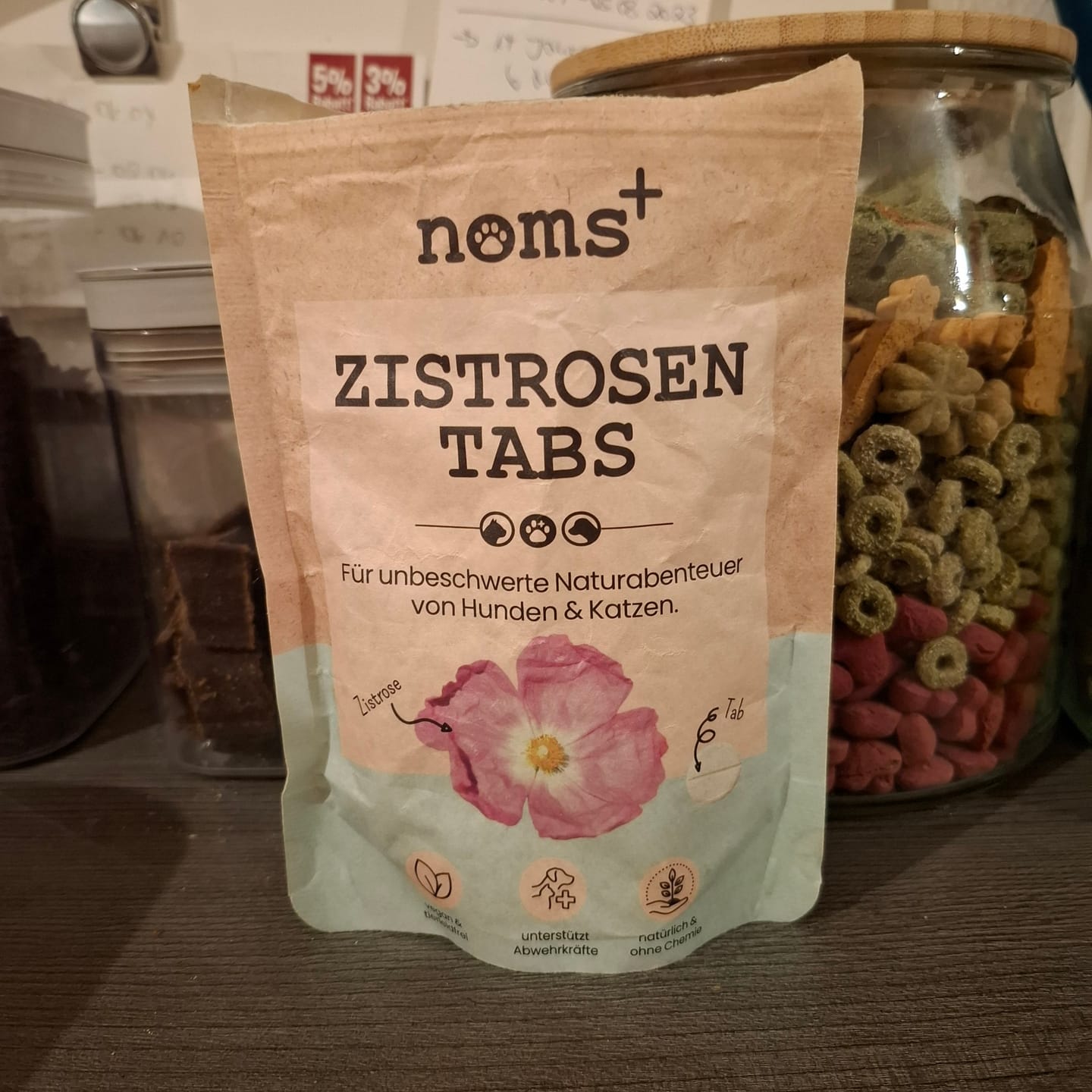 Customer photo review of Zistrosen Tabs - 100% natürliches Zistrosen-Leckerli für Wald- & Wiesenspaziergänge