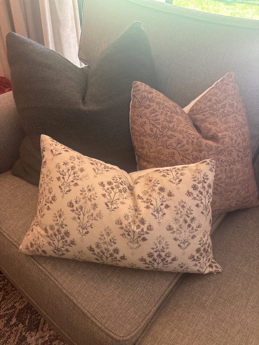 Customer photo review of Faye - 18" | 22"