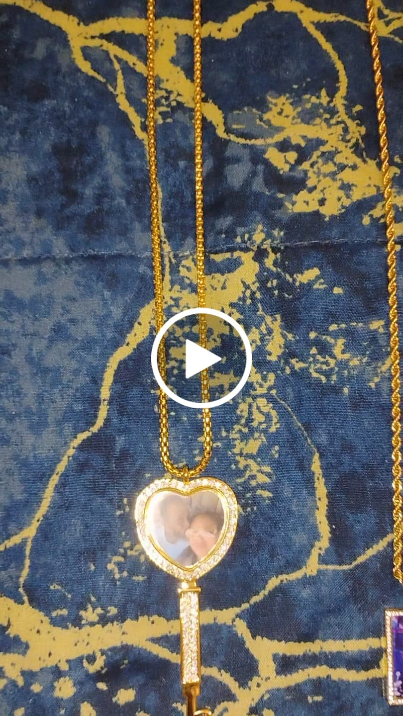 Customer video review of Personalized Diamond Studded Key Shaped Photo Necklace