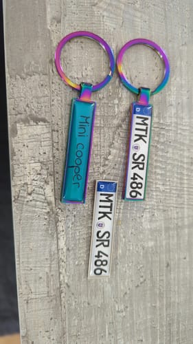 Customer photo review of Kennzeichen Schlüsselanhänger Mini Nummernschild Metall