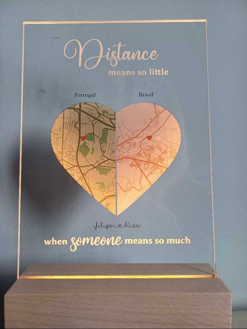 Customer photo review of Lâmpada "Distance Means So Little" c/ Mapas Personalizados