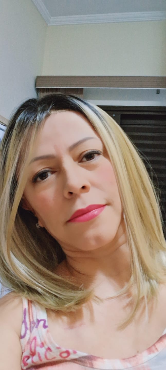 Customer photo review of Escova Desembaraçadora Detangle - Cor Sortida