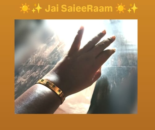 Customer photo review of Green Stone Bangle bracelet
