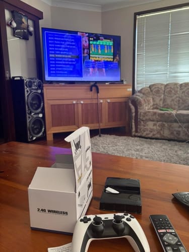 Customer photo review of MovieHub™ - Retro Stick Pro