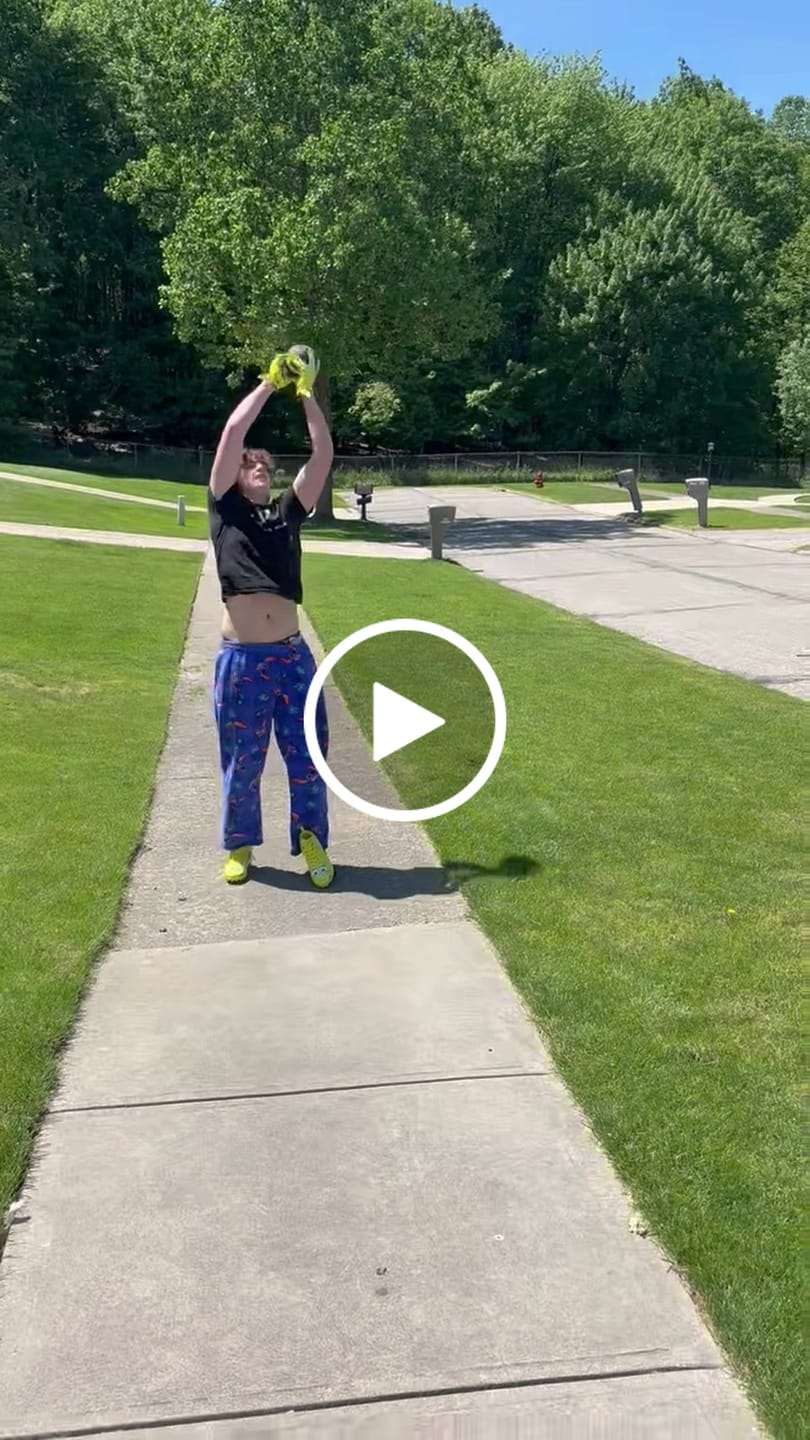 Customer video review of SpongeBob Football Gloves - VPS5 By Phenom Elite