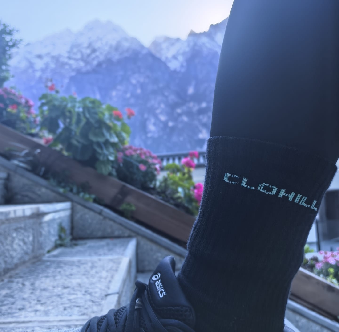Customer photo review of Crew Socks 4 Pack