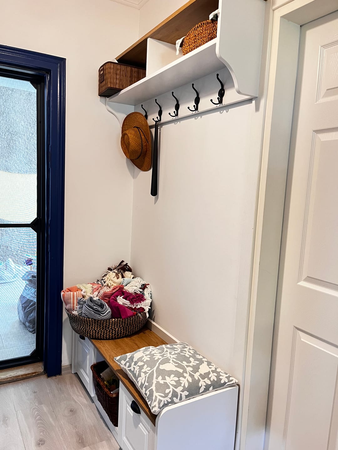 Customer photo review of Rani P2 Modern Portmanto Ayakkabılık ve Duvar Askısı Vestiyer M1 Renk: Beyaz - S. Ceviz