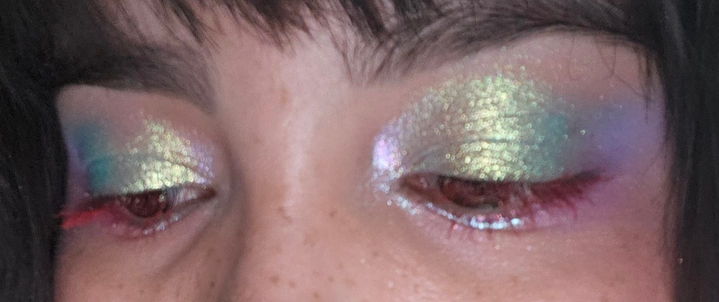 Customer photo review of Frosted Fairy Prismatic Pastels Multichrome Magnetic Eyeshadow Palette